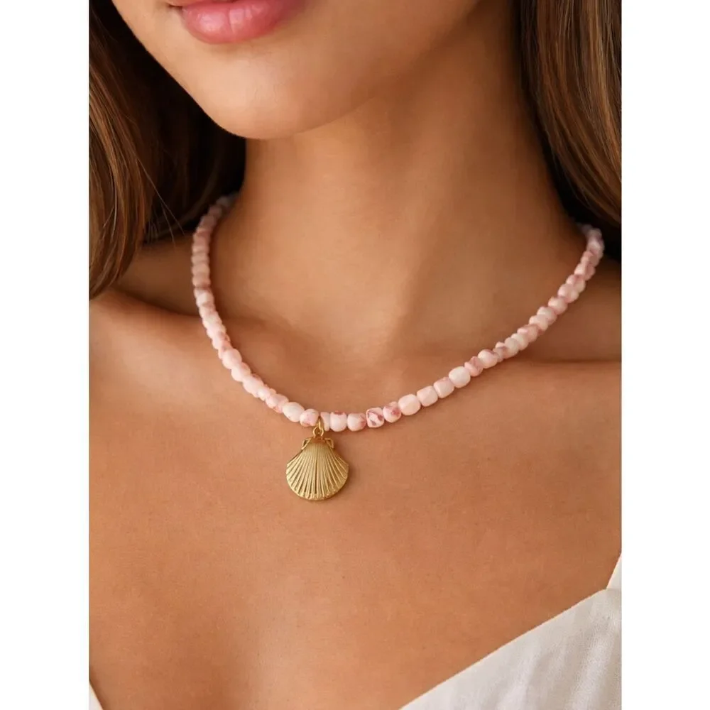 Shell charm with Pink Beads Necklace A1757